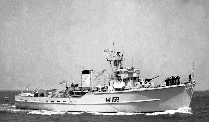 HMS Laleston M1158 | Photo Print | Framed Print | Ton Class | Minesweeper | Royal Navy Hampshire Prints