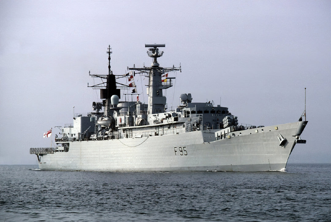 HMS London F95 | Photo Print | Framed Print | Poster | Type 22 | Frigate | Royal Navy Hampshire Prints