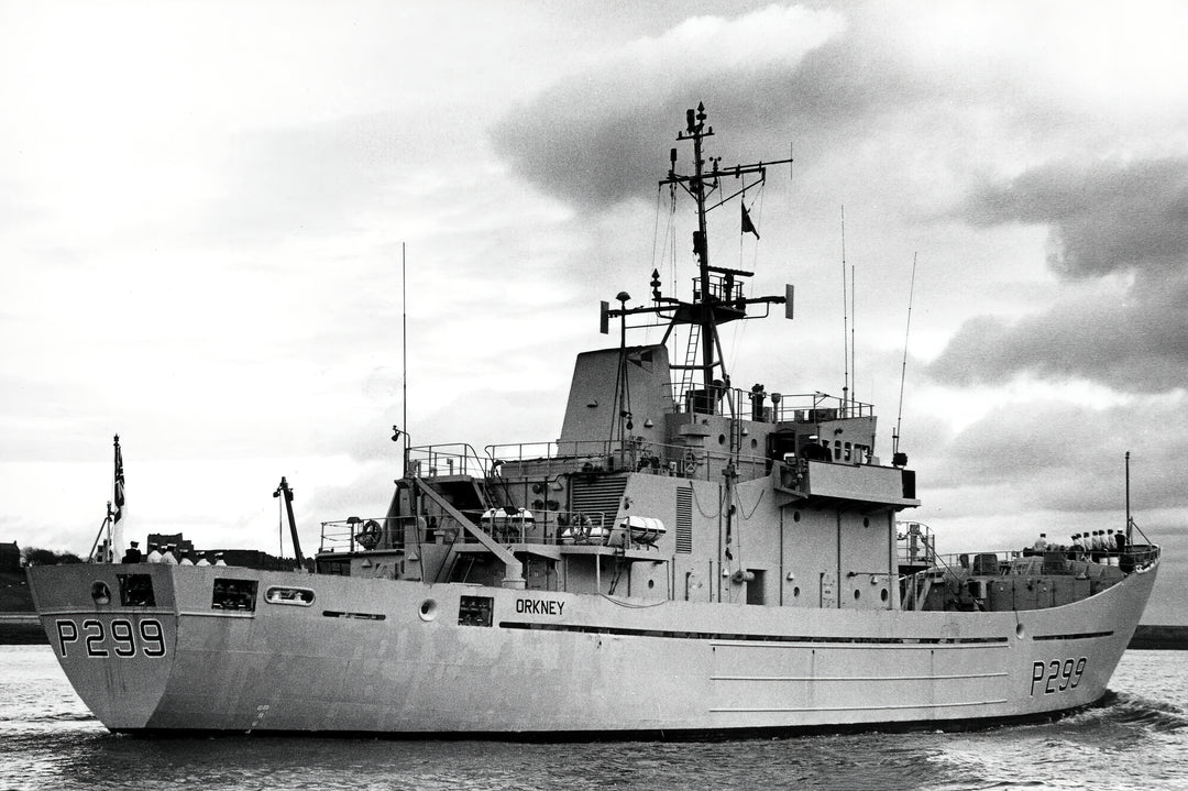HMS Orkney P299 | Photo Print | Framed Print | Island Class | Patrol Vessel | Royal Navy Hampshire Prints