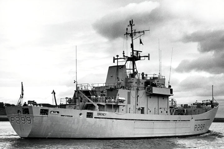 HMS Orkney P299 Royal Navy Island class patrol vessel Photo Print or Framed Print - Hampshire Prints