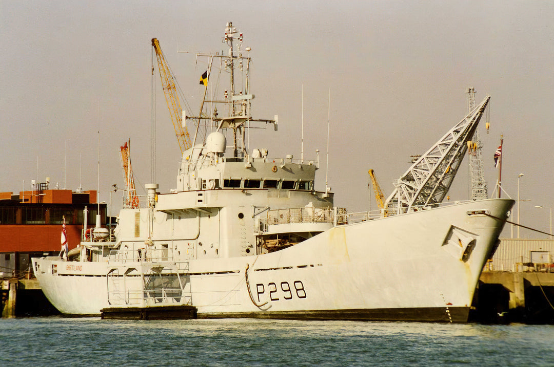 HMS Shetland P298 | Photo Print | Framed Print | Island Class | Patrol vessel | Royal Navy Hampshire Prints