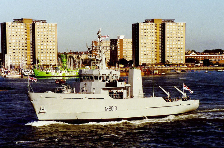 HMS Spey M2013 | Photo Print | Framed Print | River Class | Minesweeper | Royal Navy Hampshire Prints