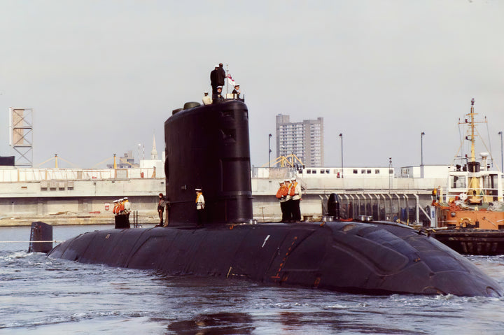 HMS Unseen S41 Royal Navy Upholder class Submarine Photo Print or Framed Print - Hampshire Prints