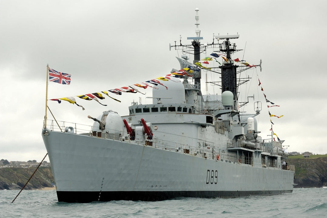 HMS Exeter D89 Royal Navy Type 42 Destroyer Photo Print or Framed Print - Hampshire Prints