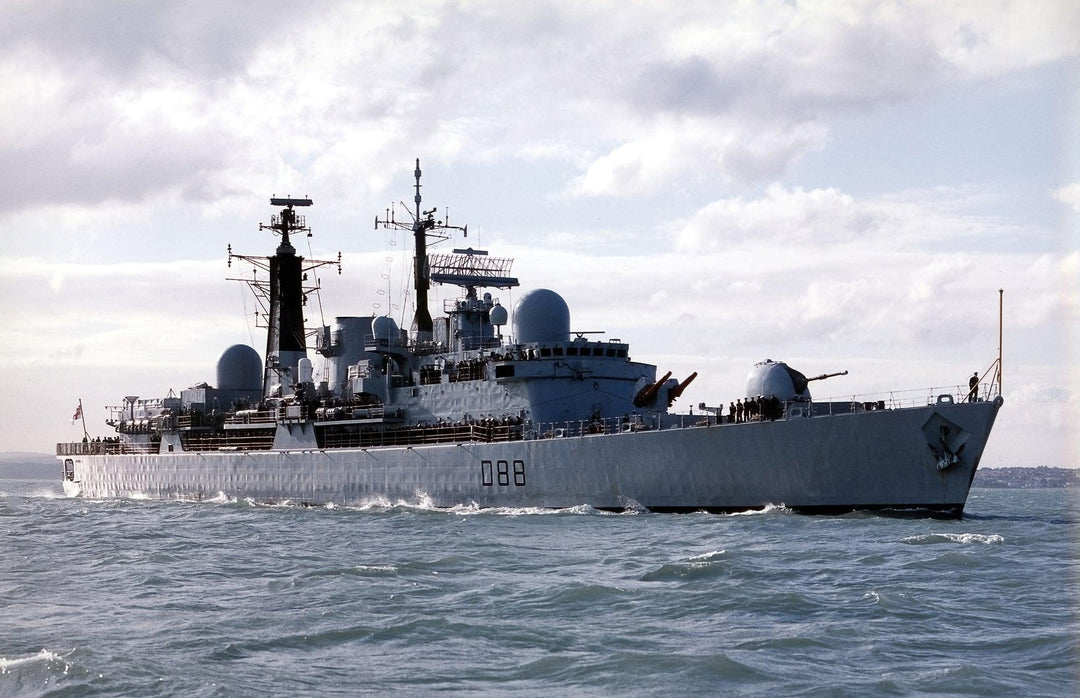 HMS Glasgow D88 Royal Navy Type 42 Destroyer Photo Print or Framed Print - Hampshire Prints