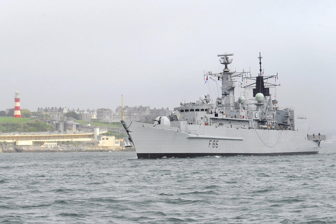 HMS Campbeltown F86 Royal Navy Type 22 frigate Photo Print or Framed Print - Hampshire Prints