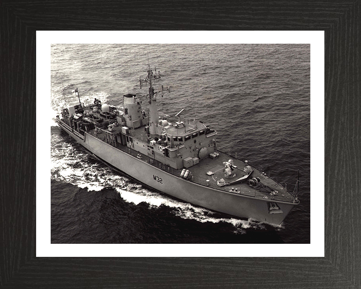 HMS Cottesmore M32 | Photo Print | Framed Print | Hunt Class | Mine Warfare Vessel | Royal Navy Hampshire Prints