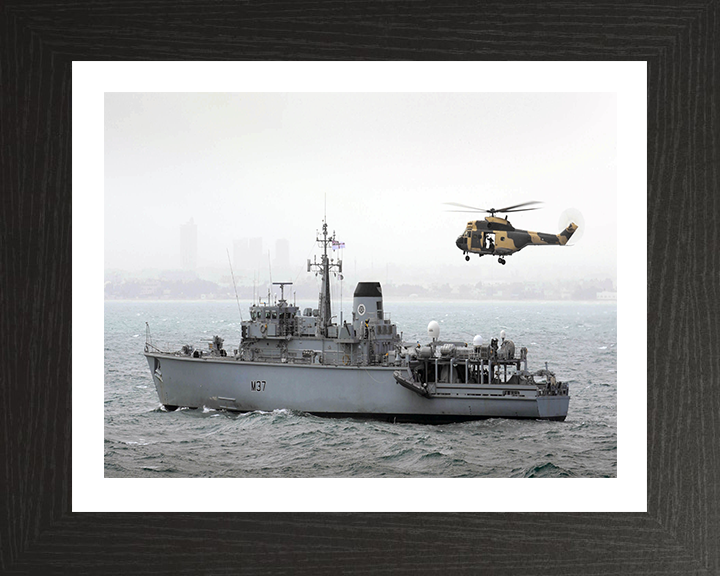 HMS Chiddingfold M37 | Photo Print | Framed Print | Hunt Class | Minehunter | Royal Navy Hampshire Prints