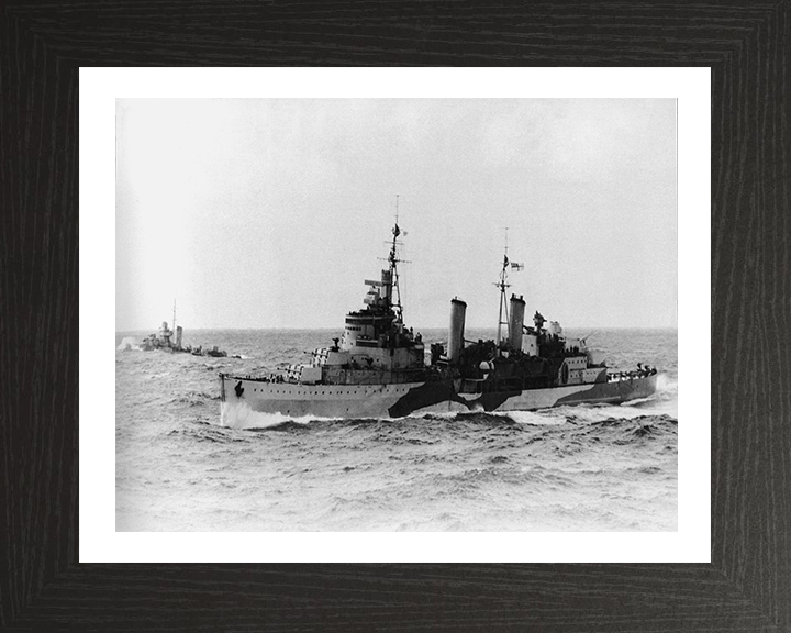 HMS Edinburgh (16) Royal Navy Town class light cruiser Photo Print or Framed Print - Hampshire Prints