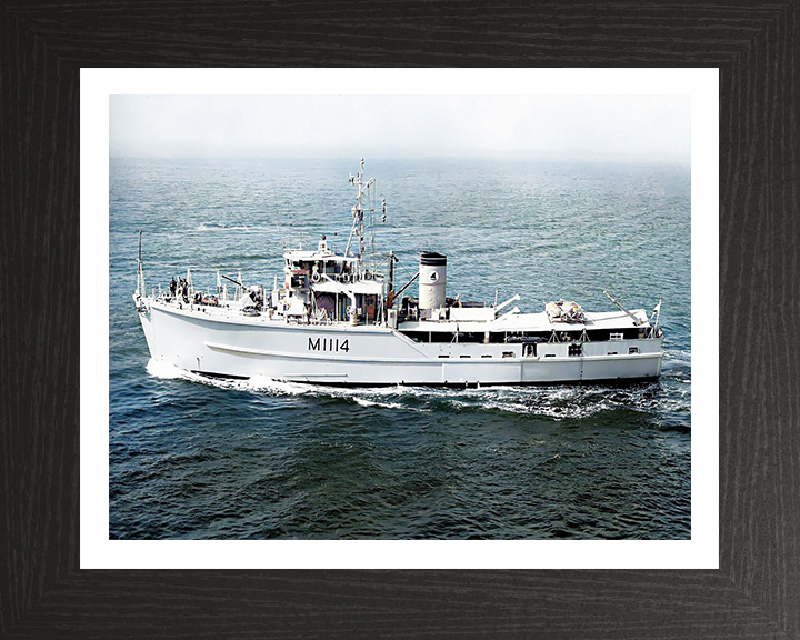 HMS Brinton M1114 Royal Navy Ton Class Minesweeper Photo Print or Framed Print - Hampshire Prints