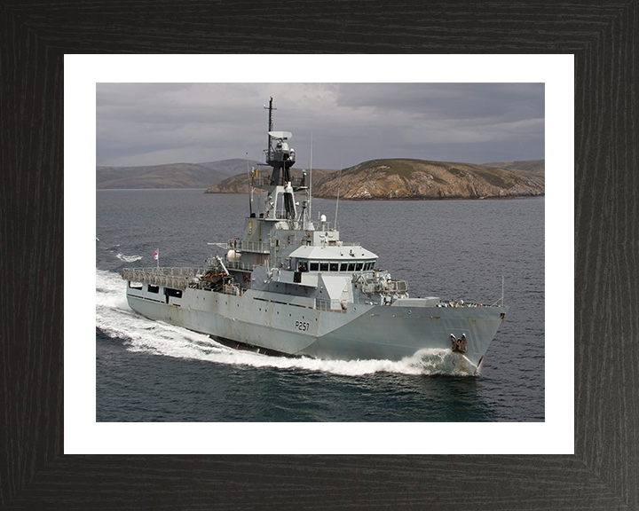 HMS Clyde P257 | Photo Print | Framed Print | River Class | Patrol Vessel | Royal Navy Hampshire Prints