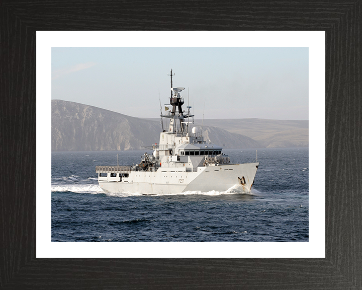 HMS Clyde P257 | Photo Print | Framed Print | River Class | Patrol Vessel | Royal Navy Hampshire Prints