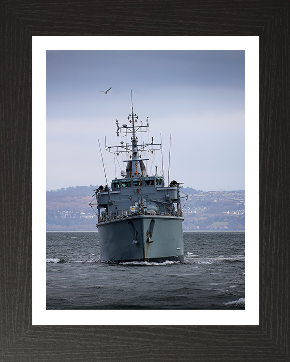 HMS Brocklesby M33 Royal Navy Hunt class Mine Counter Measures Vessel Photo Print or Framed Print - Hampshire Prints