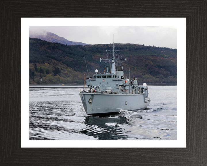 HMS Cattistock M31 Royal Navy Hunt class mine hunter Photo Print or Framed Print - Hampshire Prints