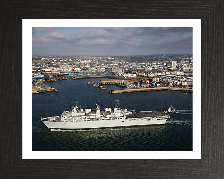 HMS Bulwark L15 | Photo Print | Framed Print | Albion Class | Amphibious Ship | Royal Navy Hampshire Prints
