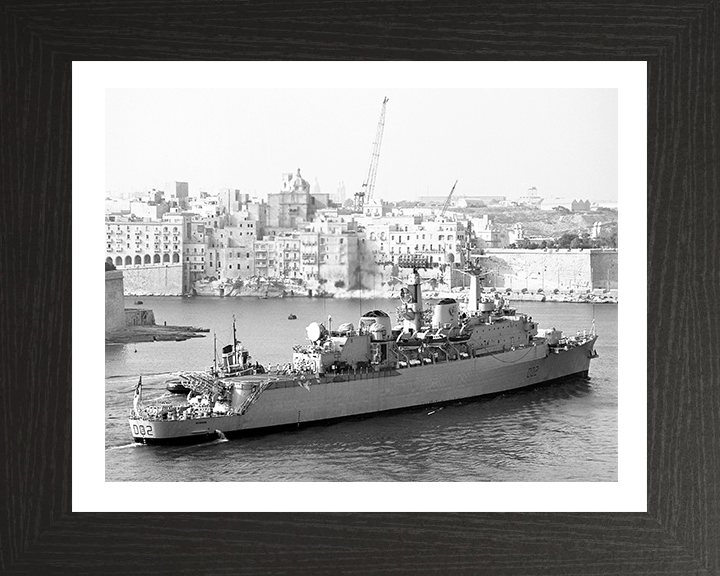 HMS Devonshire D02 | Photo Print | Framed Print | County Class | Destroyer | Royal Navy Hampshire Prints