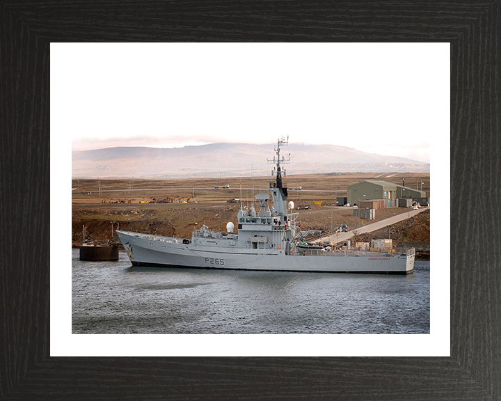 HMS Dumbarton Castle P265 | Photo Print | Framed Print | Castle Class | Patrol Vessel | Royal Navy Hampshire Prints