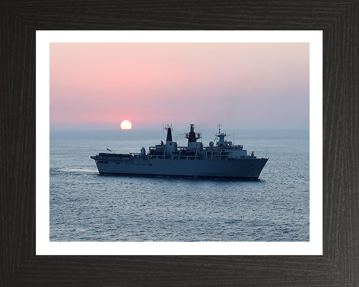 HMS Bulwark L15 Royal Navy Albion class amphibious ship Photo Print or Framed Print - Hampshire Prints