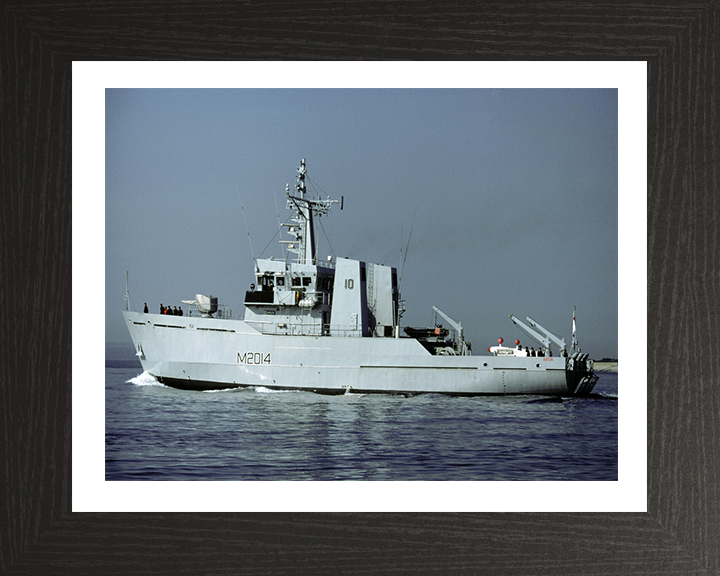 HMS Arun M2014 Royal Navy River class minesweeper Photo Print or Framed Print - Hampshire Prints