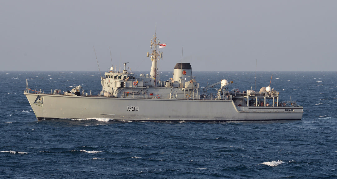 HMS Atherstone M38 | Photo Print | Framed Print | Hunt Class | Mine Warfare Vessel | Royal Navy Hampshire Prints