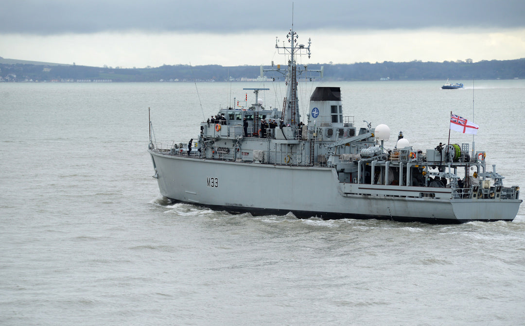 HMS Brocklesby M33 Royal Navy Hunt class Mine Counter Measures Vessel Photo Print or Framed Print - Hampshire Prints