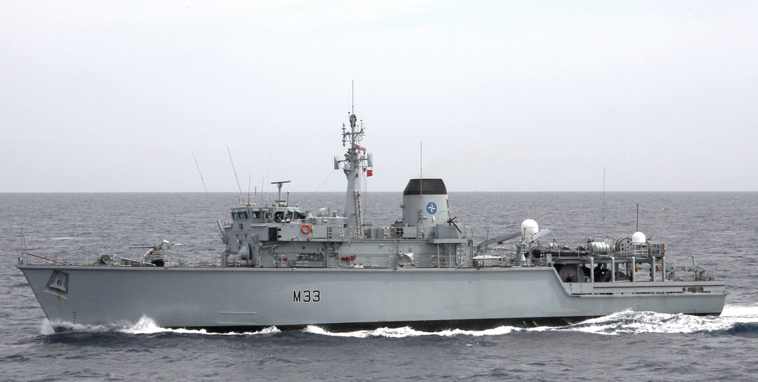 HMS Brocklesby M33 Royal Navy Hunt class Mine Counter Measures Vessel Photo Print or Framed Print - Hampshire Prints