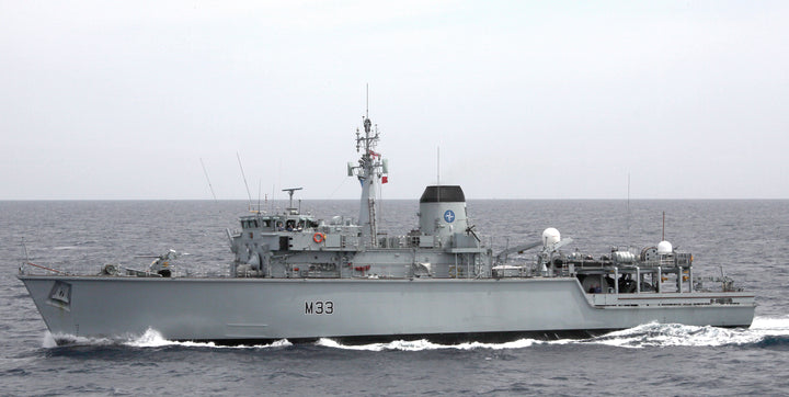HMS Brocklesby M33 | Photo Print | Framed Print | Hunt Class | Mine Warfare Vessel | Royal Navy Hampshire Prints
