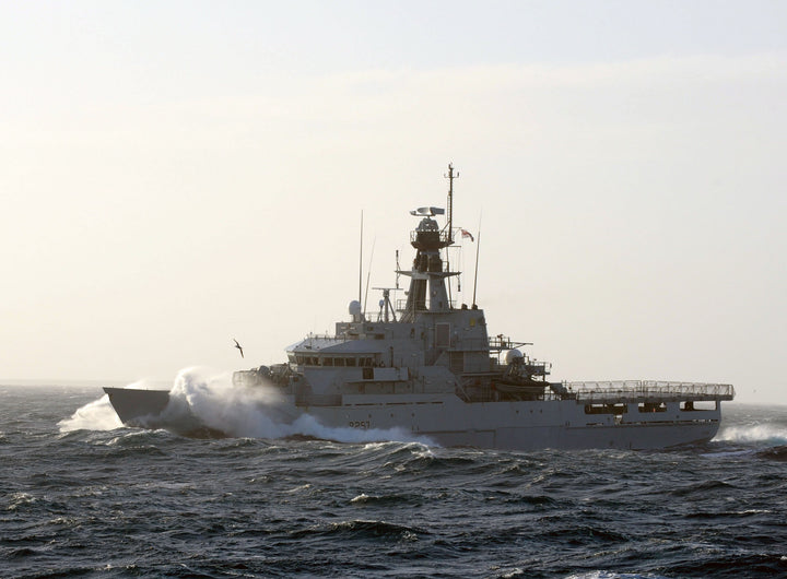 HMS Clyde P257 | Photo Print | Framed Print | River Class | Patrol Vessel | Royal Navy Hampshire Prints