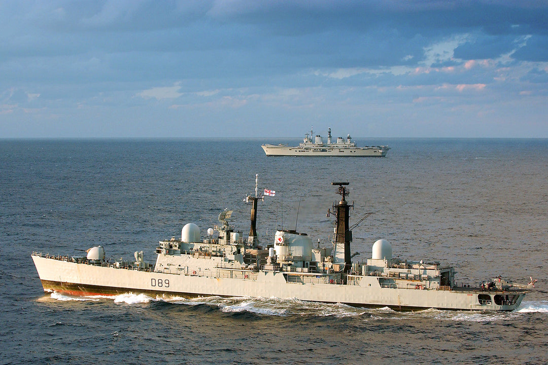 HMS Exeter D89 Royal Navy Type 42 Destroyer Photo Print or Framed Photo Print - Hampshire Prints