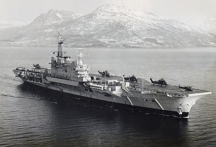 HMS Hermes R12 | Photo Print | Framed Print | Centaur Class | Aircraft Carrier | Royal Navy Hampshire Prints