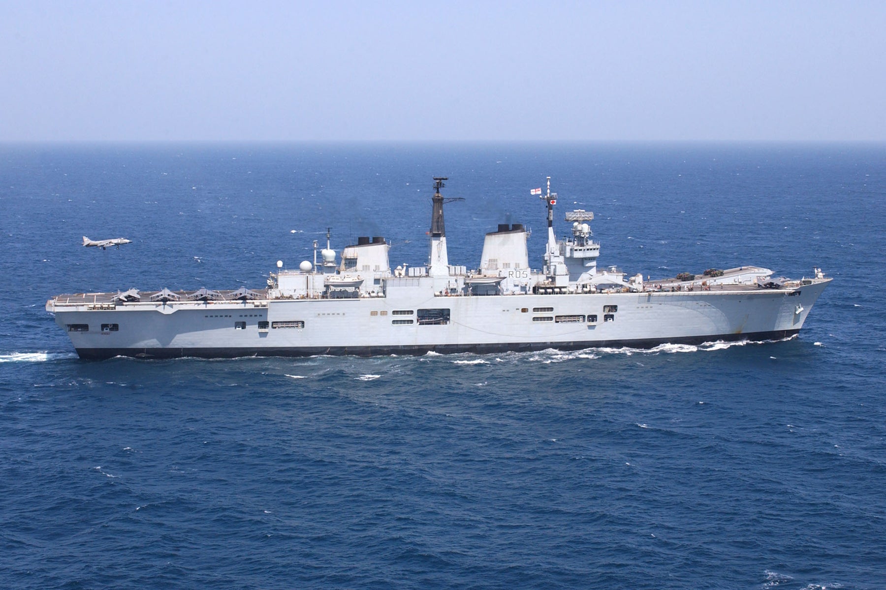 HMS Invincible (R05) Photo Print - Starboard Beam View - Royal Navy In ...