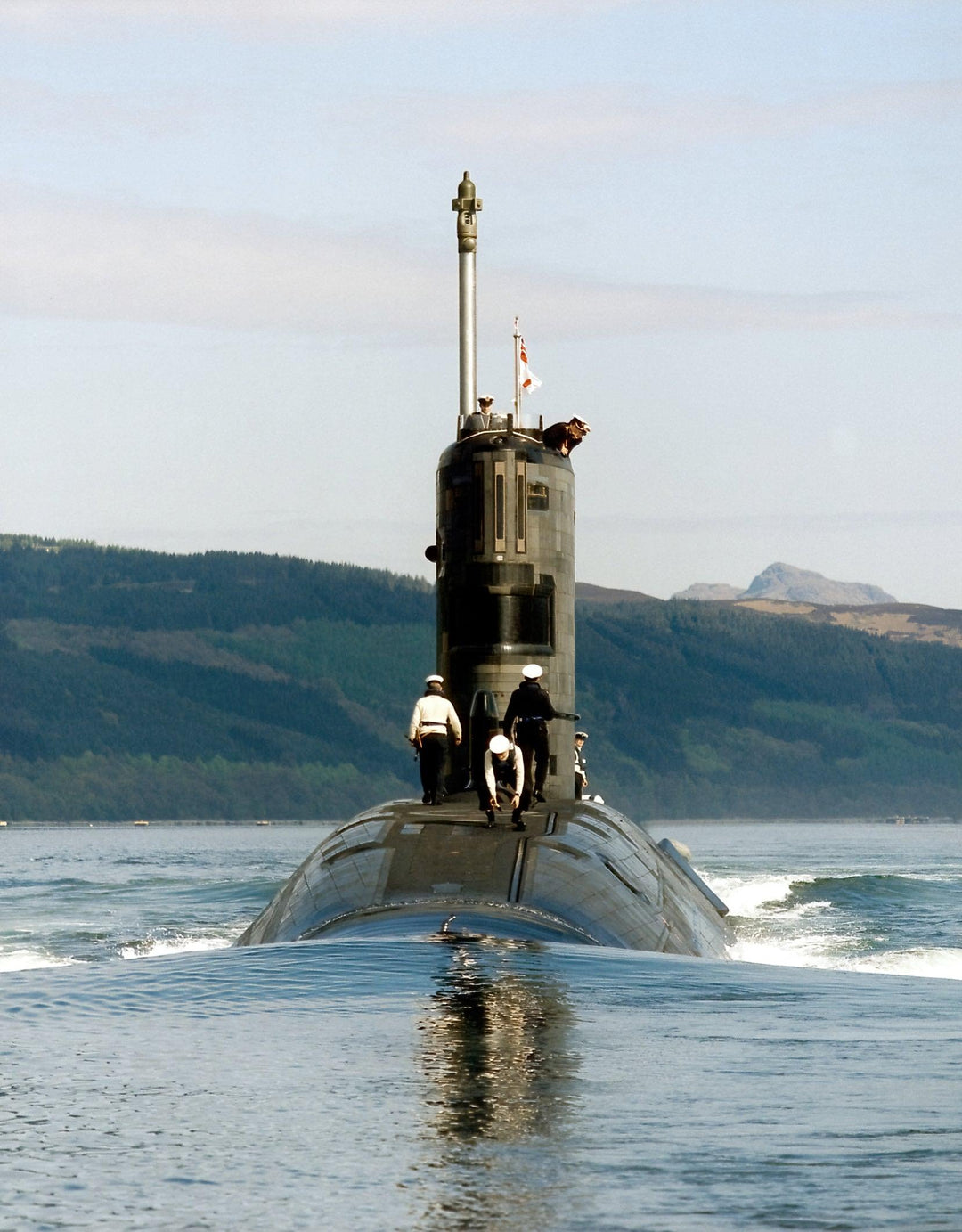 HMS Trafalgar (S107) Photo Print - Bow View - Royal Navy Trafalgar Class Submarine Posters, Prints, & Visual Artwork Hampshire Prints 6 x 4 No Frame No