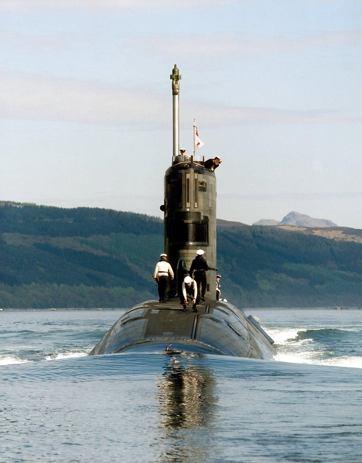 HMS Trafalgar (S107) Photo Print - Bow View - Royal Navy Trafalgar Class Submarine Posters, Prints, & Visual Artwork Hampshire Prints 6 x 4 No Frame No