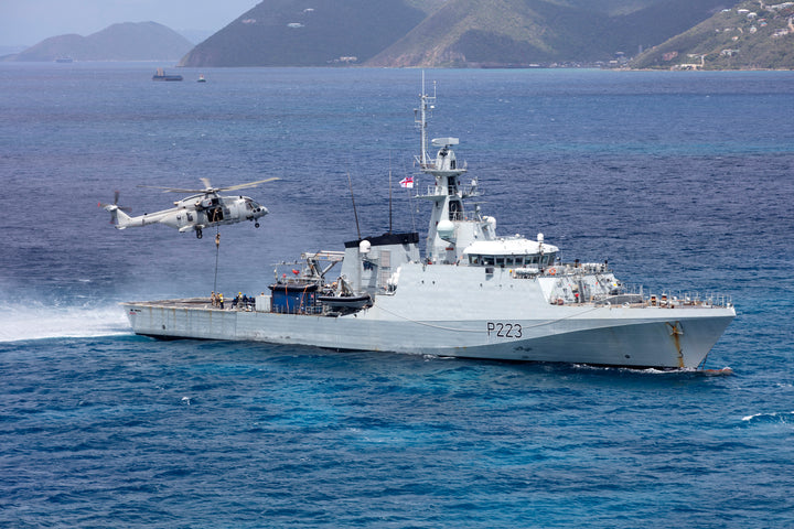 HMS Medway P223 Royal Navy River class patrol vessel Photo Print or Framed Print - Hampshire Prints