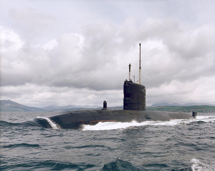 HMS Sceptre (S104) Swiftsure Class Submarine Photo Print Port Bow View Royal Navy Wall Art Naval Decor Posters, Prints, & Visual Artwork Hampshire Prints 6 x 4 No Frame No