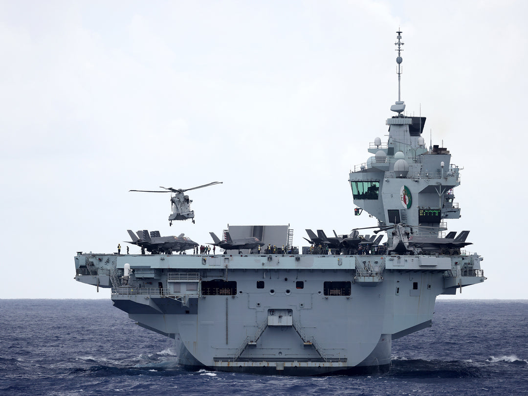 HMS Queen Elizabeth R08 | Photo Print | Framed Print | Queen Elizabeth Class | Aircraft Carrier | Royal Navy Hampshire Prints