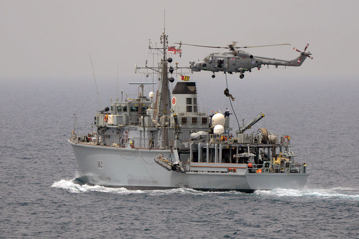 HMS Quorn M41 | Photo Print | Framed Print | Hunt Class | Mine Warfare Vessel | Royal Navy Hampshire Prints