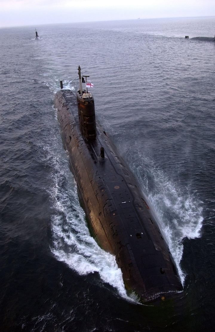 HMS Splendid S106 Submarine | Photo Print | Framed Print | Swiftsure Class | Royal Navy - Hampshire Prints