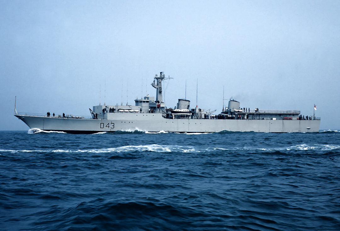 HMS Matapan D43 Royal Navy Battle class destroyer Photo Print or Framed Print - Hampshire Prints