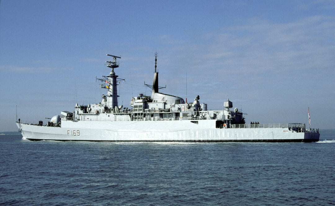 HMS Amazon F169 | Photo Print | Framed Print | Poster | Type 21 | Frigate | Royal Navy Hampshire Prints
