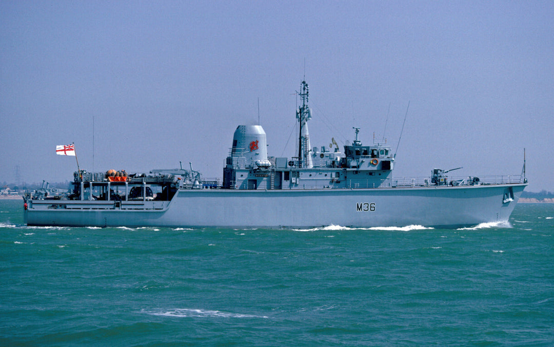 HMS Bicester M36 | Photo Print | Framed Print | Hunt Class | Mine Warfare Vessel | Royal Navy Hampshire Prints