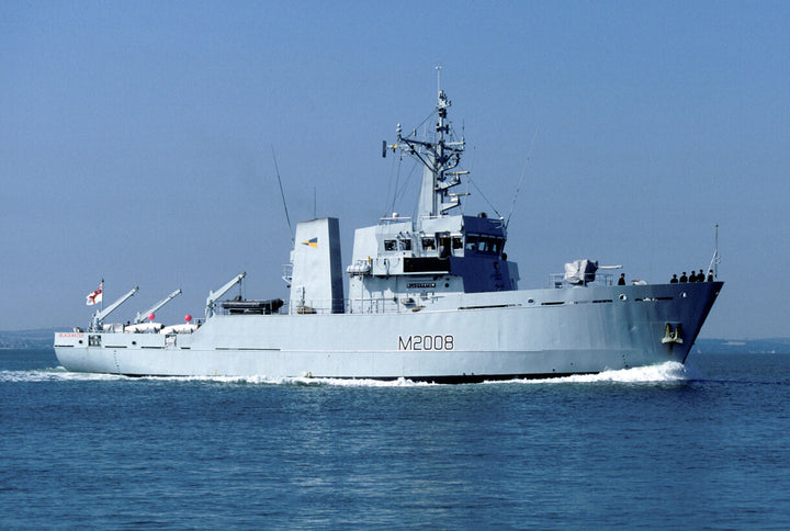 HMS Blackwater M2008 | Photo Print | Framed Print | River Class | Minesweeper | Royal Navy Hampshire Prints