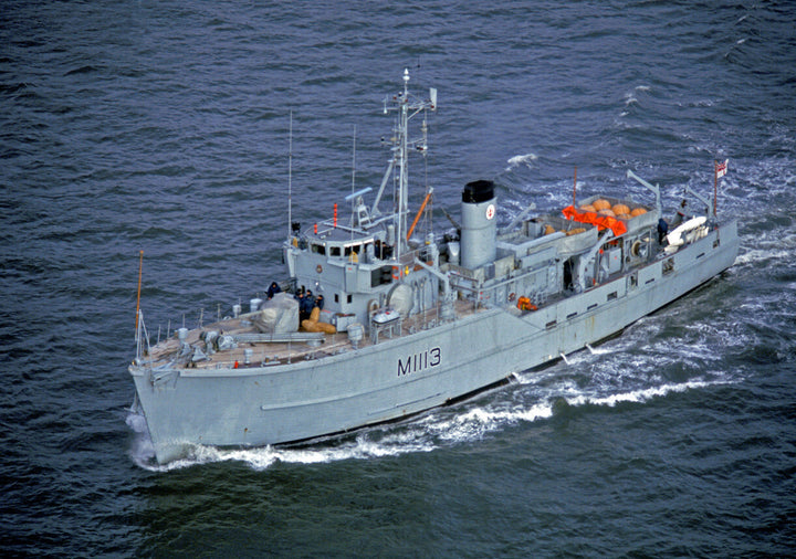 HMS Brereton M1113 | Photo Print | Framed Print | Ton Class | Minesweeper | Royal Navy Hampshire Prints