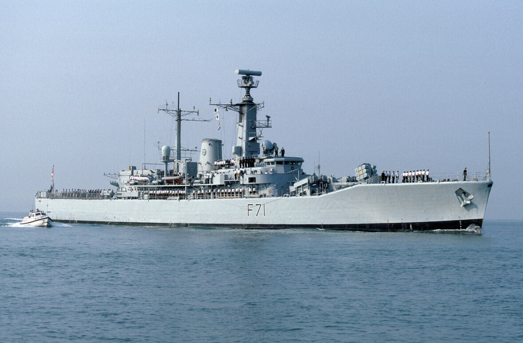 HMS Scylla F71 | Photo Print | Framed Print | Leander Class | Frigate | Royal Navy Hampshire Prints
