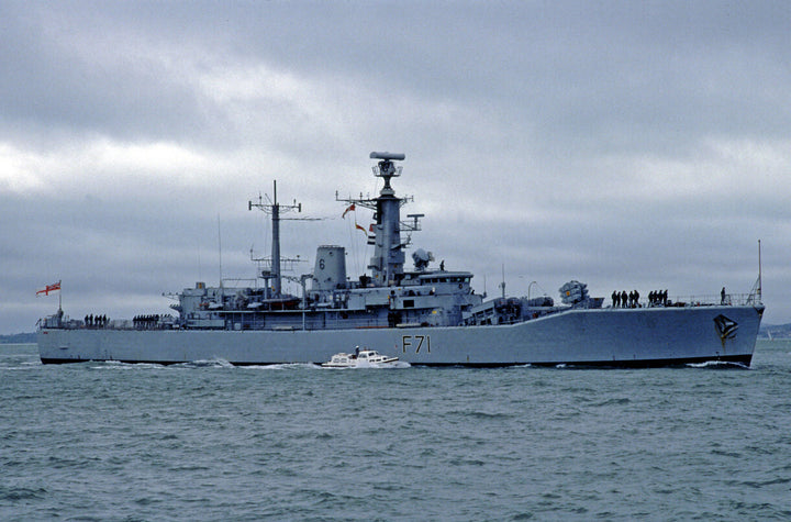 HMS Scylla F71 | Photo Print | Framed Print | Leander Class | Frigate | Royal Navy Hampshire Prints