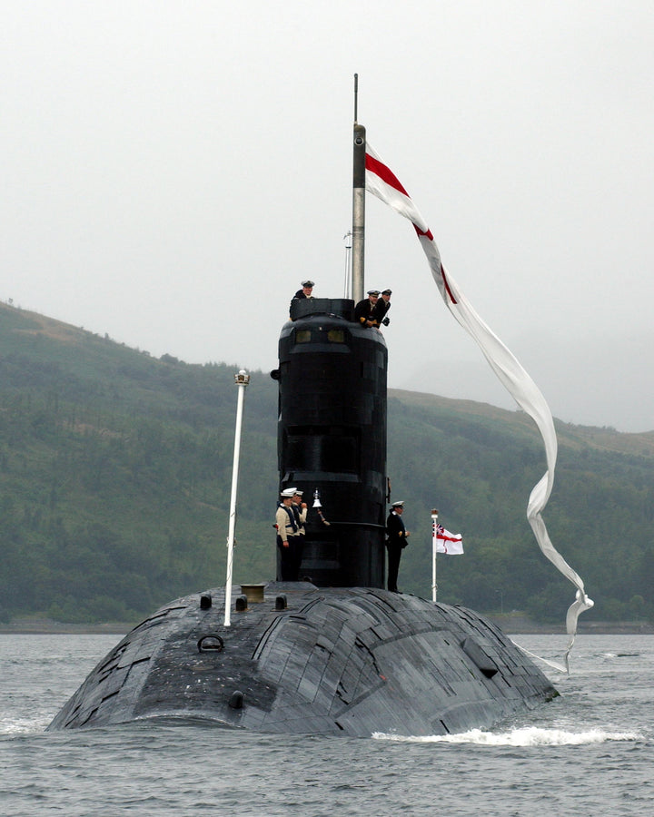 HMS Splendid S106 Royal Navy Swiftsure class Submarine Photo Print or Framed Print - Hampshire Prints