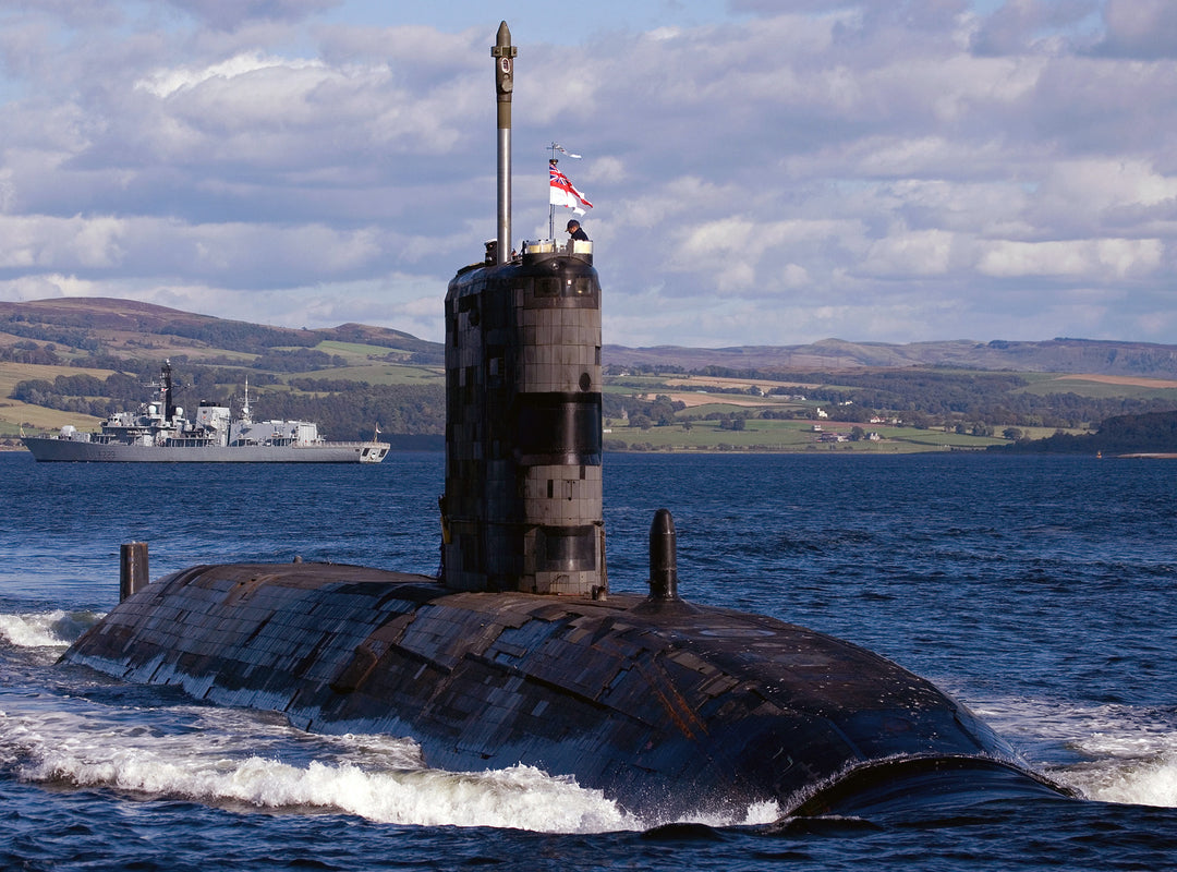 HMS Superb S109 Royal Navy Swiftsure class Submarine Photo Print or Framed Print - Hampshire Prints