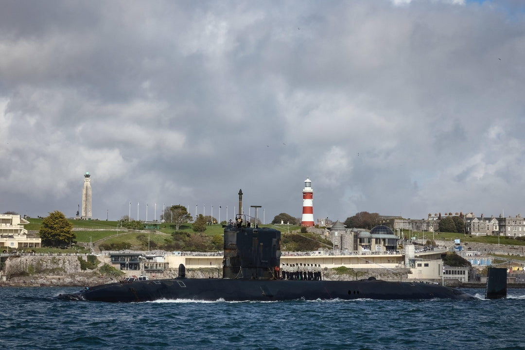HMS Trenchant (S91) Photo Print - Plymouth - Royal Navy Trafalgar Class Submarine Posters, Prints, & Visual Artwork Hampshire Prints 6 x 4 No Frame No