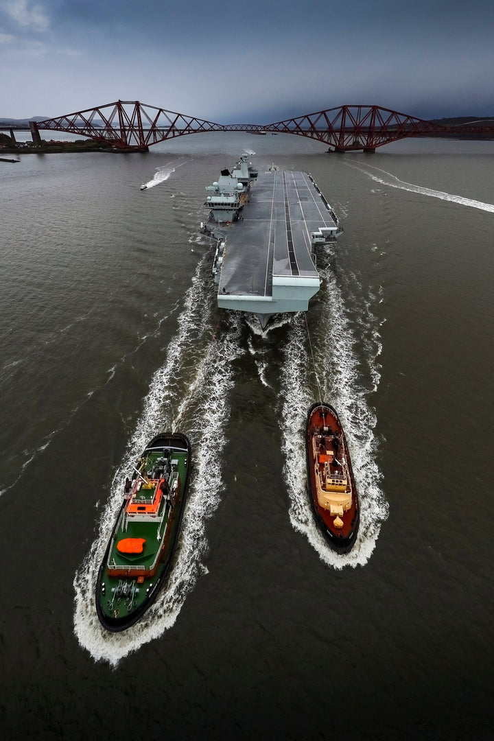 HMS Queen Elizabeth R08 | Photo Print | Framed Print | Queen Elizabeth Class | Aircraft Carrier | Royal Navy Hampshire Prints