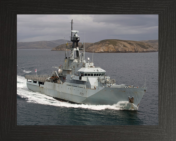 HMS Clyde P257 | Photo Print | Framed Print | River Class | Patrol Vessel | Royal Navy Hampshire Prints
